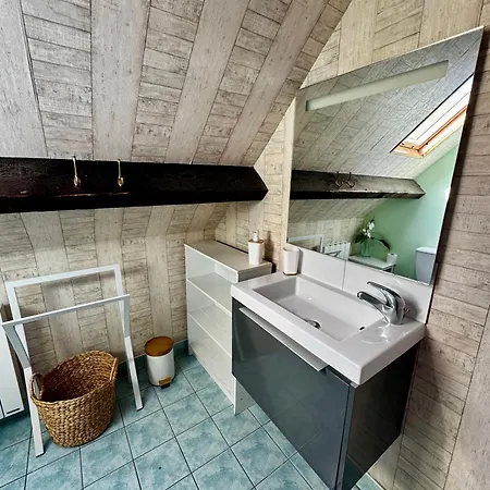 Les Vieilles Digues Bed and Breakfast