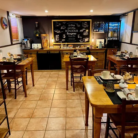 Les Vieilles Digues Bed & Breakfast