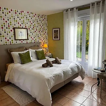 Les Vieilles Digues Bed & Breakfast
