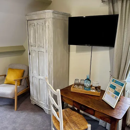 Les Vieilles Digues Bed & Breakfast
