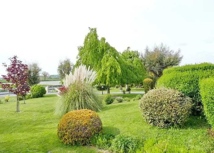 Les Vieilles Digues Bed & Breakfast